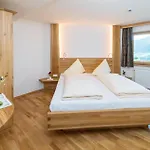 Alpenhotel Wanderniki 4*