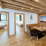 Alpenhotel Wanderniki 招待所 4*