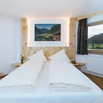 Alpenhotel Wanderniki Konukevi Liesing