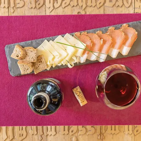 Alpenhotel Wanderniki Affittacamere Liesing