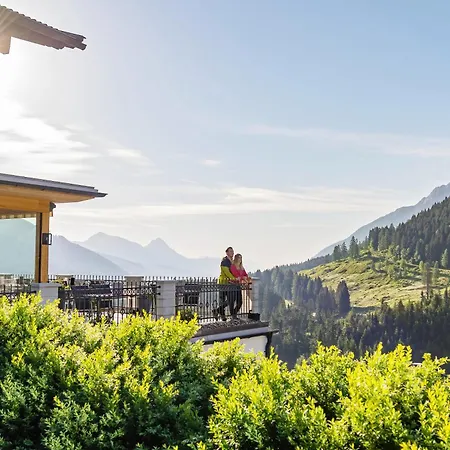 Alpenhotel Wanderniki 招待所 列兴