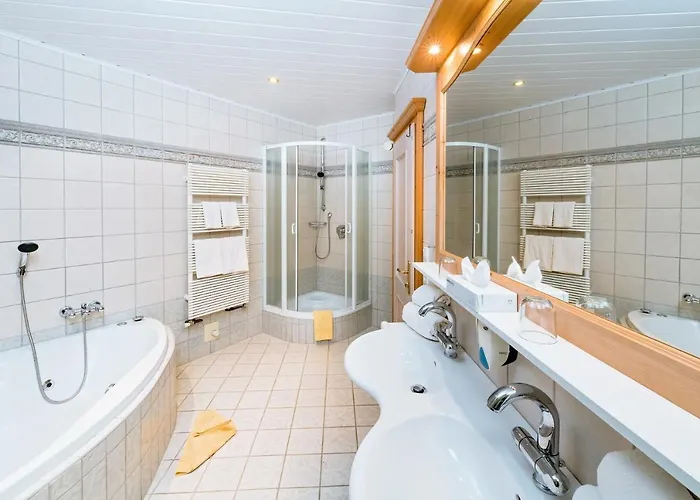 Alpenhotel Wanderniki Konukevi Liesing