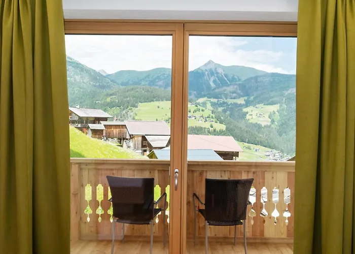 Alpenhotel Wanderniki Konukevi