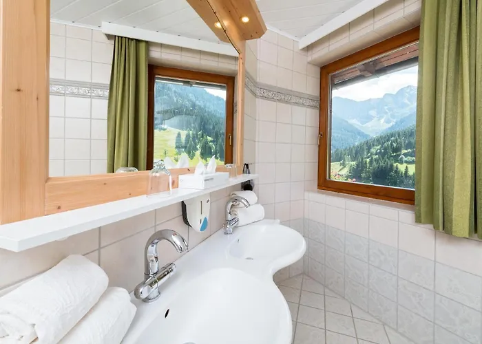 Konukevi Alpenhotel Wanderniki Liesing