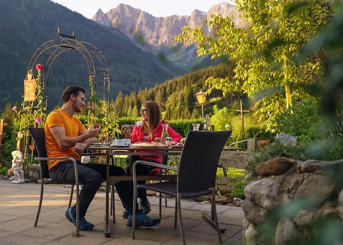 Alpenhotel Wanderniki Konukevi Liesing